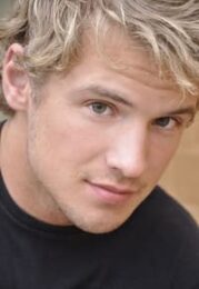 Freddie Stroma