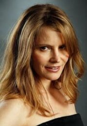 Jennifer Jason Leigh