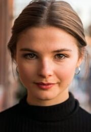 Stefanie Scott